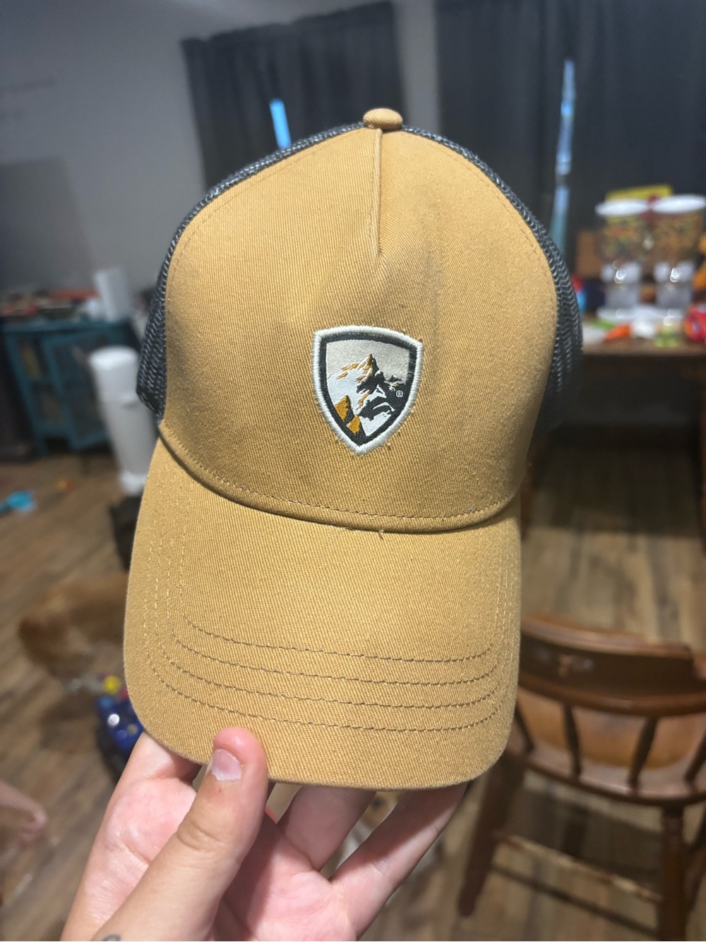 Kuhl Hat Cap Snap Back Tan White Mesh Trucker Mens Hiking Outdoor Logo Casual